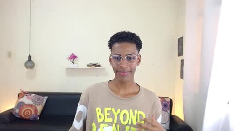 Snapshot of maiki18 chatting on February 25, 8:00 pm I am Maik online show from February 25, 8:00 pm