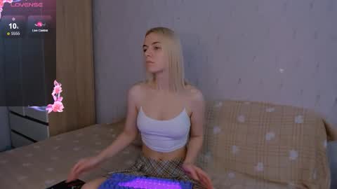 Your kitty online show from October 11, 3:00 am