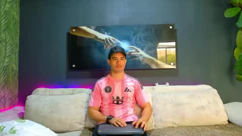 Bastian Arslan online show from June 6, 2:01 pm