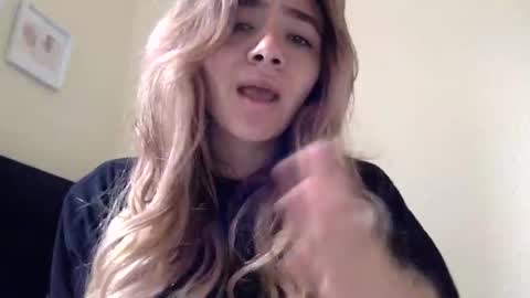 majo_gomezz online show from June 5, 5:07 pm
