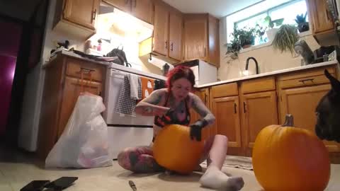 makaylamoonn online show from October 2, 5:12 pm