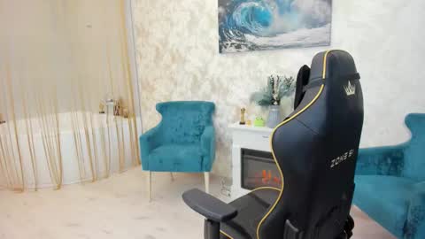 Chloe online show from October 9, 3:56 am