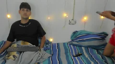 Shawna  Tom online show from March 24, 2:50 am