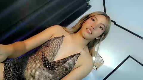 Reyn online show from April 15, 6:50 am