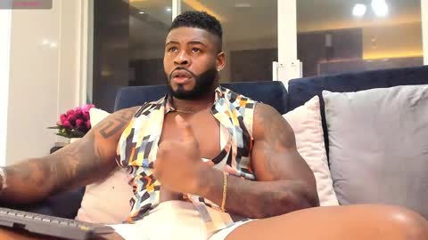 Makonnen online show from March 12, 2:20 am