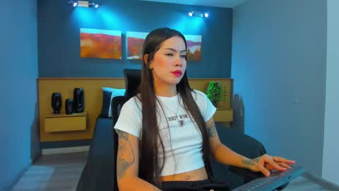 Snapshot of malaikah_colette chatting on September 18, 6:12 pm Malaikah online show from September 18, 6:12 pm
