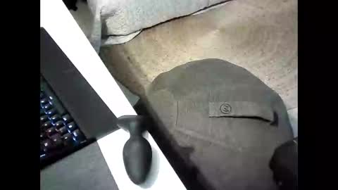 malebitch99999 online show from October 7, 6:20 am