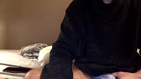 malefrench1 online show from February 10, 6:00 pm