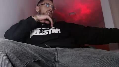 malek_xarx online show from August 5, 5:04 am
