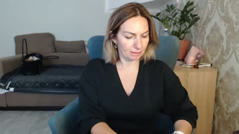 Snapshot of mallinia chatting on October 21, 12:10 pm mallinia online show from October 21, 12:10 pm