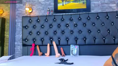 Malory online show from April 22, 1:13 am