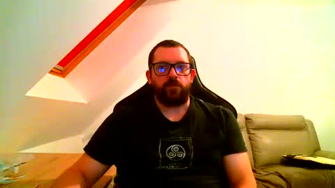 breton online show from February 25, 8:53 pm