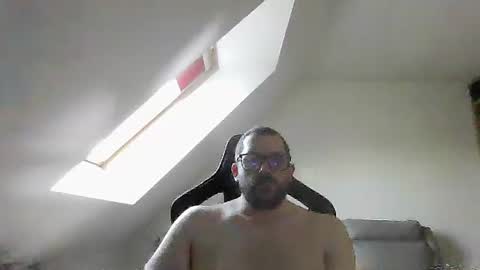 breton online show from December 3, 9:21 am