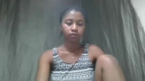 mamieriela online show from April 18, 9:59 pm