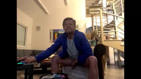 man38110 online show from May 13, 4:33 am