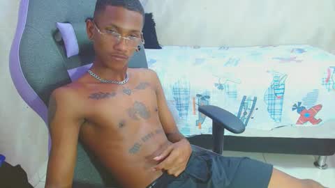 Snapshot of man_san11 chatting on February 25, 4:25 pm man_san11 online show from February 25, 4:25 pm