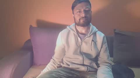 Snapshot of manees1122 chatting on January 8, 6:52 pm Roshan online show from January 8, 6:52 pm