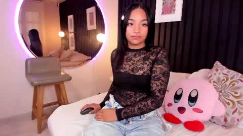 manelyk_evanss online show from June 24, 1:51 pm