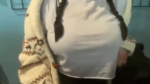 mango20000 online show from February 20, 8:22 pm