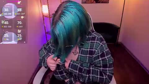 manic_pixie_ online show from June 10, 3:55 pm