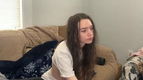 manicpixiedreamfrog online show from January 10, 6:02 pm