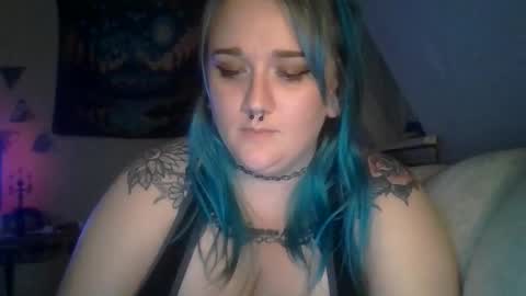 Snapshot of manicpixiepop chatting on October 24, 2:45 am ManicPixiePop online show from October 24, 2:45 am