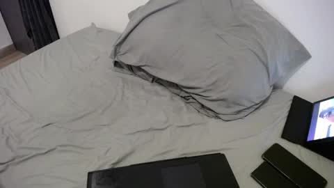 Manu online show from September 11, 10:38 am