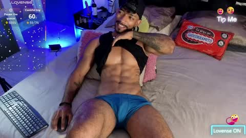 Manolo Hot 1 online show from March 29, 9:49 pm