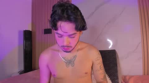 MANUEL Dont forget your thumbs up online show from November 30, 11:28 am