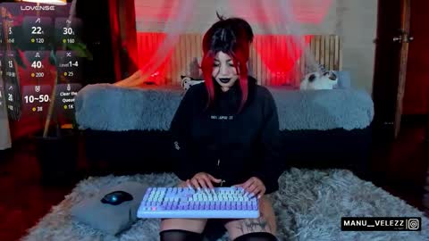 manu  velezz   Help me to get to 100 thumbs ups Tip 25tks  Rate me  online show from November 20, 4:11 am