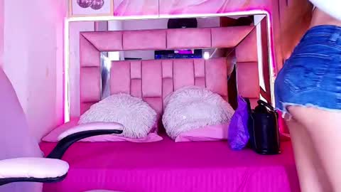 MA N UO S O R I O online show from June 30, 2:55 am