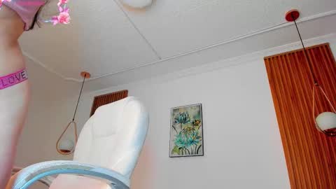 Manuela Miller           online show from January 5, 9:07 pm