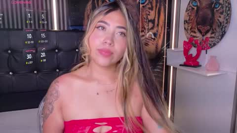 Manuela  online show from November 19, 5:07 am