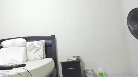 Mara online show from November 4, 3:02 pm