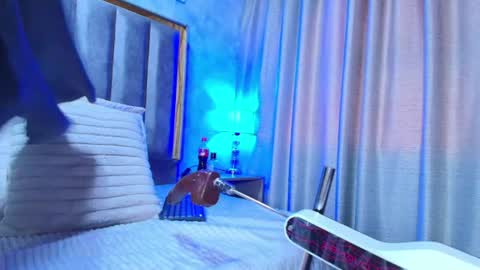 maraa_x online show from July 29, 8:53 pm
