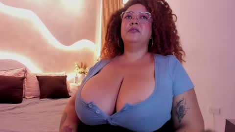 Mrs. Sweet online show from June 8, 1:39 am