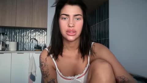 Marakuia online show from November 13, 6:38 am