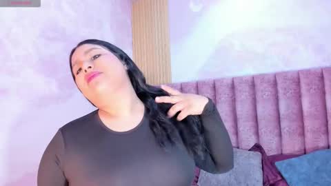 maralinette22 online show from March 17, 7:30 pm