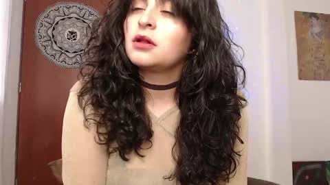 Snapshot of marceline_uu chatting on February 6, 7:40 pm M A R C I online show from February 6, 7:40 pm