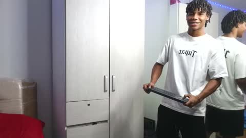 Snapshot of marcelo_dosantos77 chatting on September 9, 4:18 pm MARCELO online show from September 9, 4:18 pm