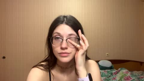 Amily online show from February 28, 4:33 pm