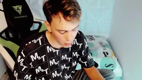 marco_jrs online show from December 2, 8:17 pm