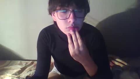 Snapshot of marcoslabel chatting on October 28, 5:19 am Marcos Label online show from October 28, 5:19 am