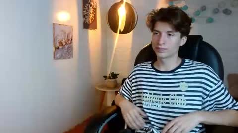 marcoviolet online show from June 11, 7:45 pm