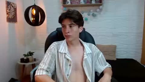 marcoviolet online show from June 13, 7:57 pm