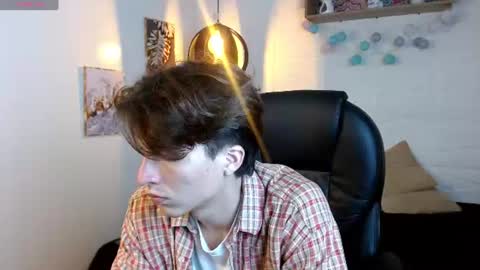 marcoviolet online show from June 10, 8:08 pm