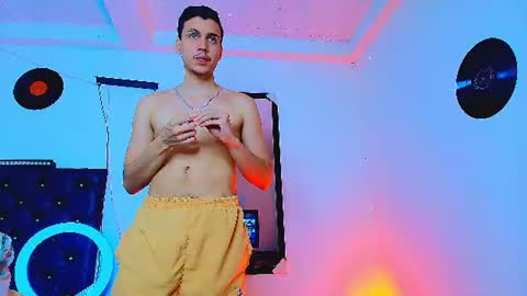 Marcus hanks1 online show from July 30, 2:01 am