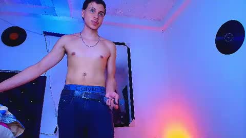 Marcus hanks1 online show from June 12, 1:37 am