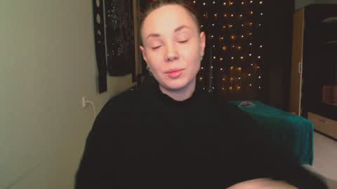 Margaret online show from December 23, 4:06 pm