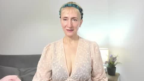 Snapshot of margaretmature chatting on October 22, 4:08 pm margaretmature online show from October 22, 4:08 pm